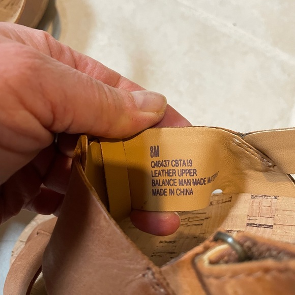 Kork-Ease sandal. Tan, low platform, size 8. Good condition. - Picture 3 of 3